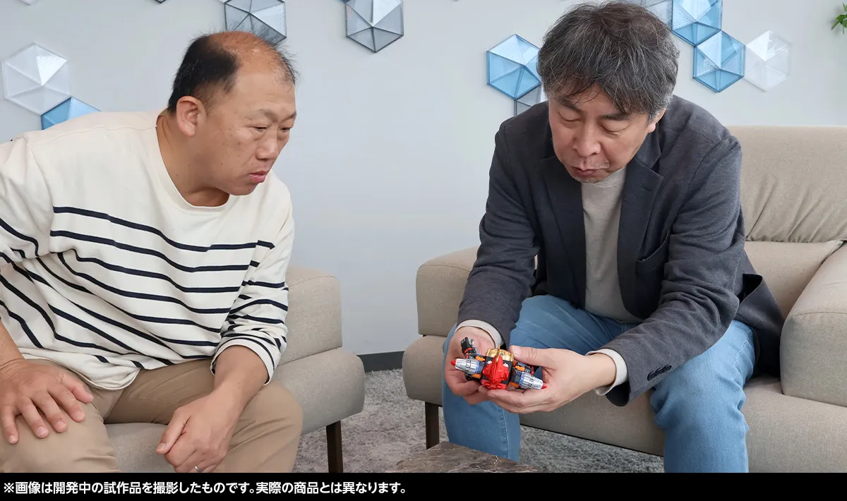 『電光超人グリッドマン』を生み出した男たちのメッセージ2 ～ 「S.H.Figuarts（真骨彫製法） サンダーグリッドマン」商品化記念 スーツアクター・岡野弘之＆スーツ造形担当・澗淵隆文